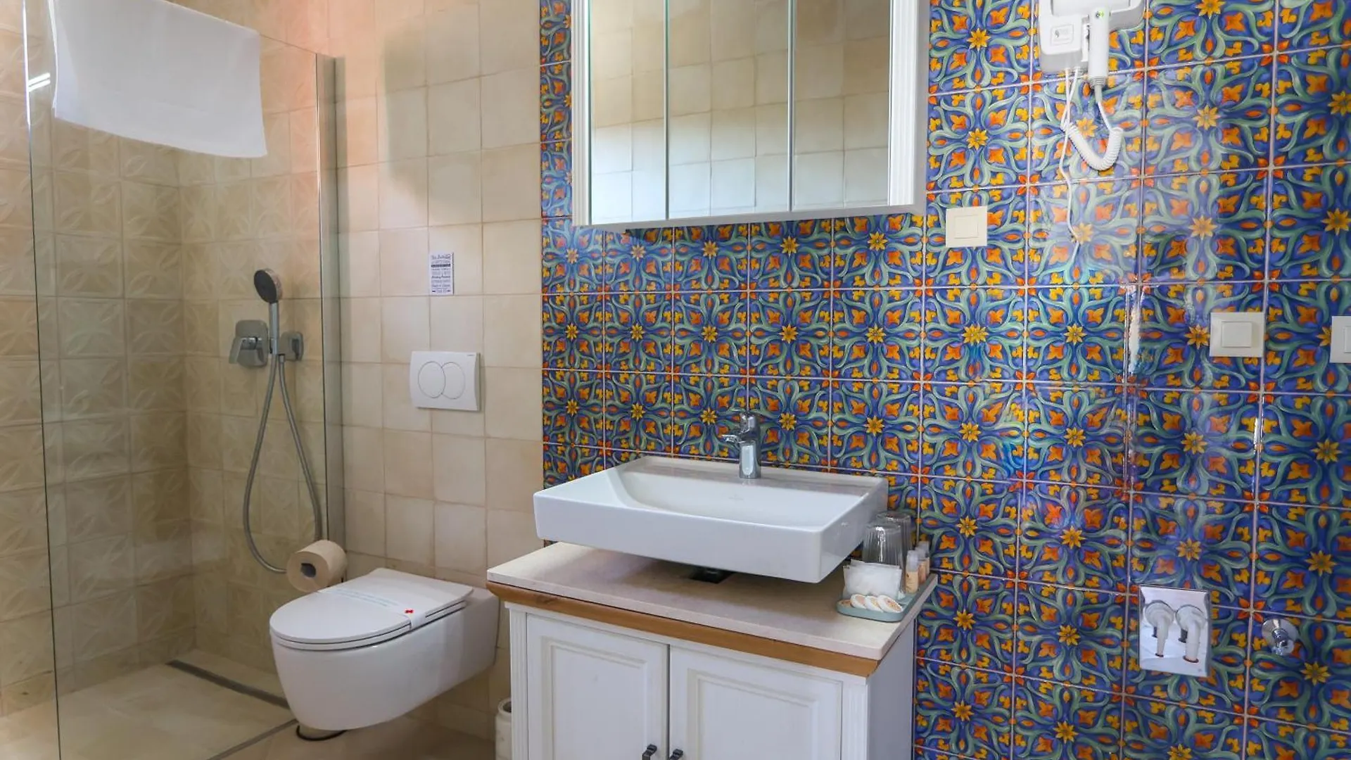 Apart Hotel Asteria Ljubljana 3*,  Slovenia